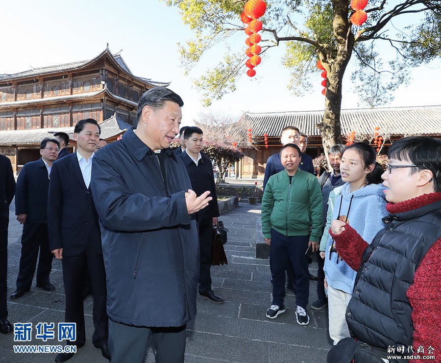 习近平考察腾冲和顺古镇 图片